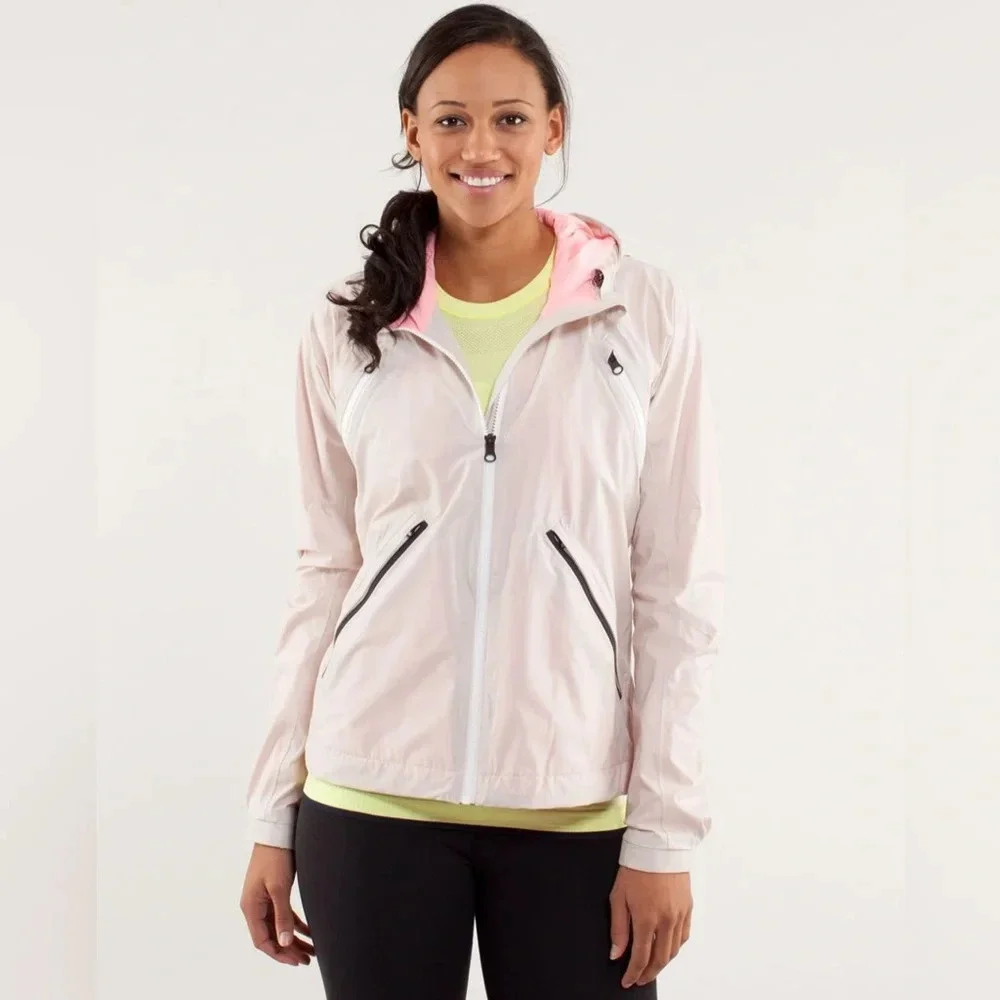 Lululemon Run: Rise And Shine Jacket Size: 8